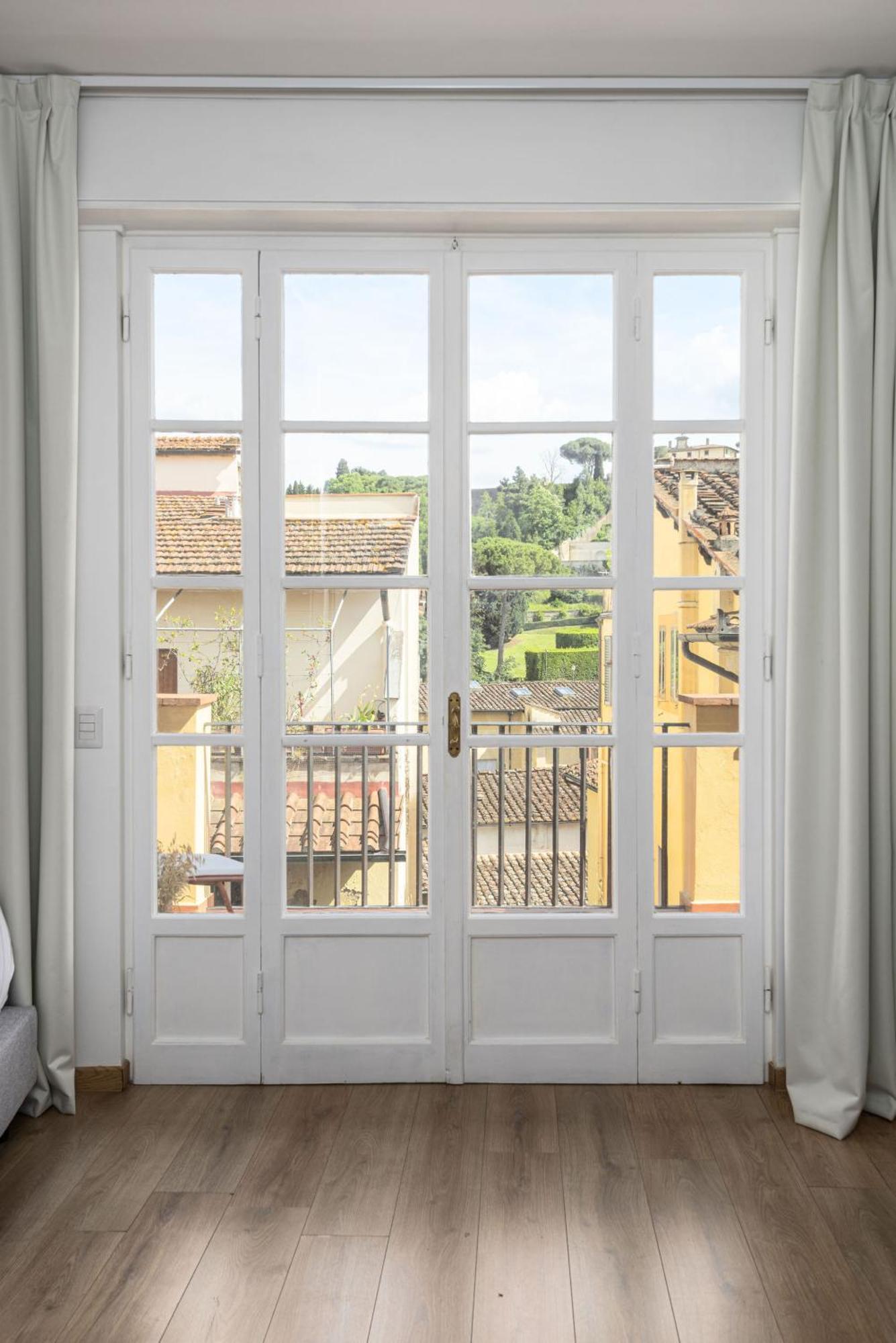 Bob W Ponte Vecchio Apartment ฟลอเรนซ์ ภายนอก รูปภาพ